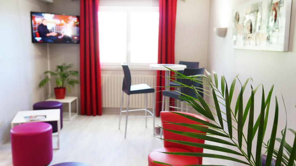 Hotel Robinson Auch Εξωτερικό φωτογραφία