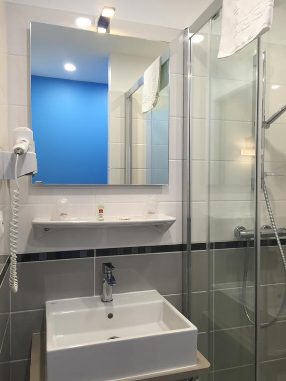 Hotel Robinson Auch Εξωτερικό φωτογραφία