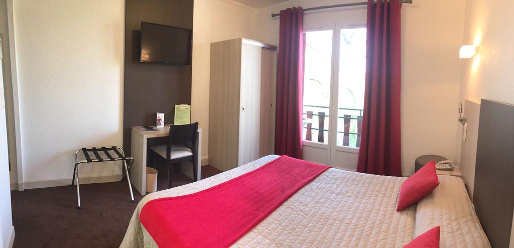 Hotel Robinson Auch Εξωτερικό φωτογραφία