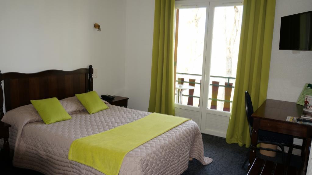 Hotel Robinson Auch Εξωτερικό φωτογραφία