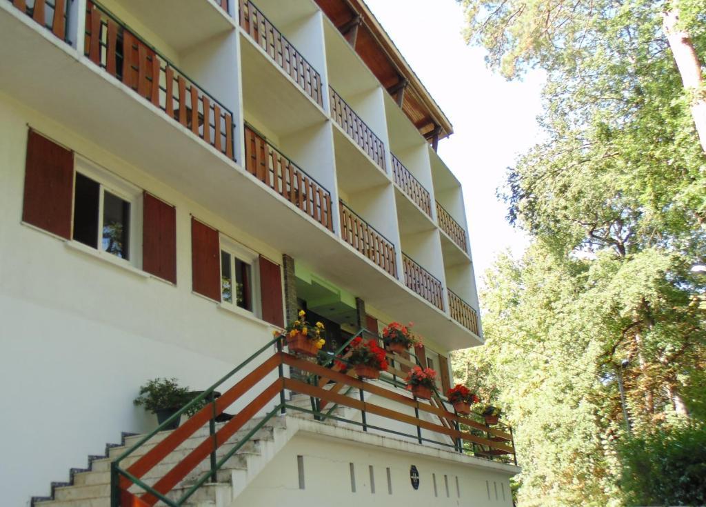Hotel Robinson Auch Εξωτερικό φωτογραφία