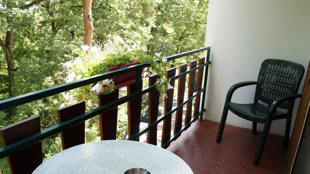 Hotel Robinson Auch Εξωτερικό φωτογραφία