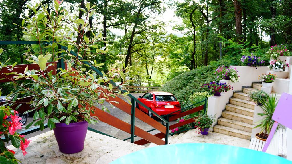 Hotel Robinson Auch Εξωτερικό φωτογραφία