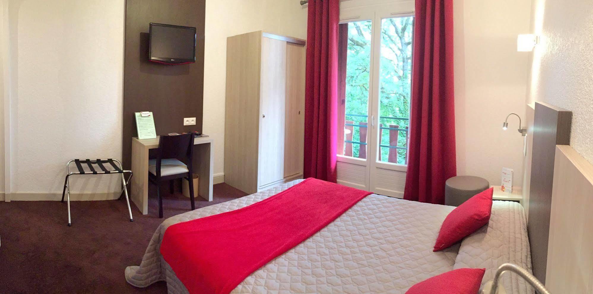 Hotel Robinson Auch Εξωτερικό φωτογραφία