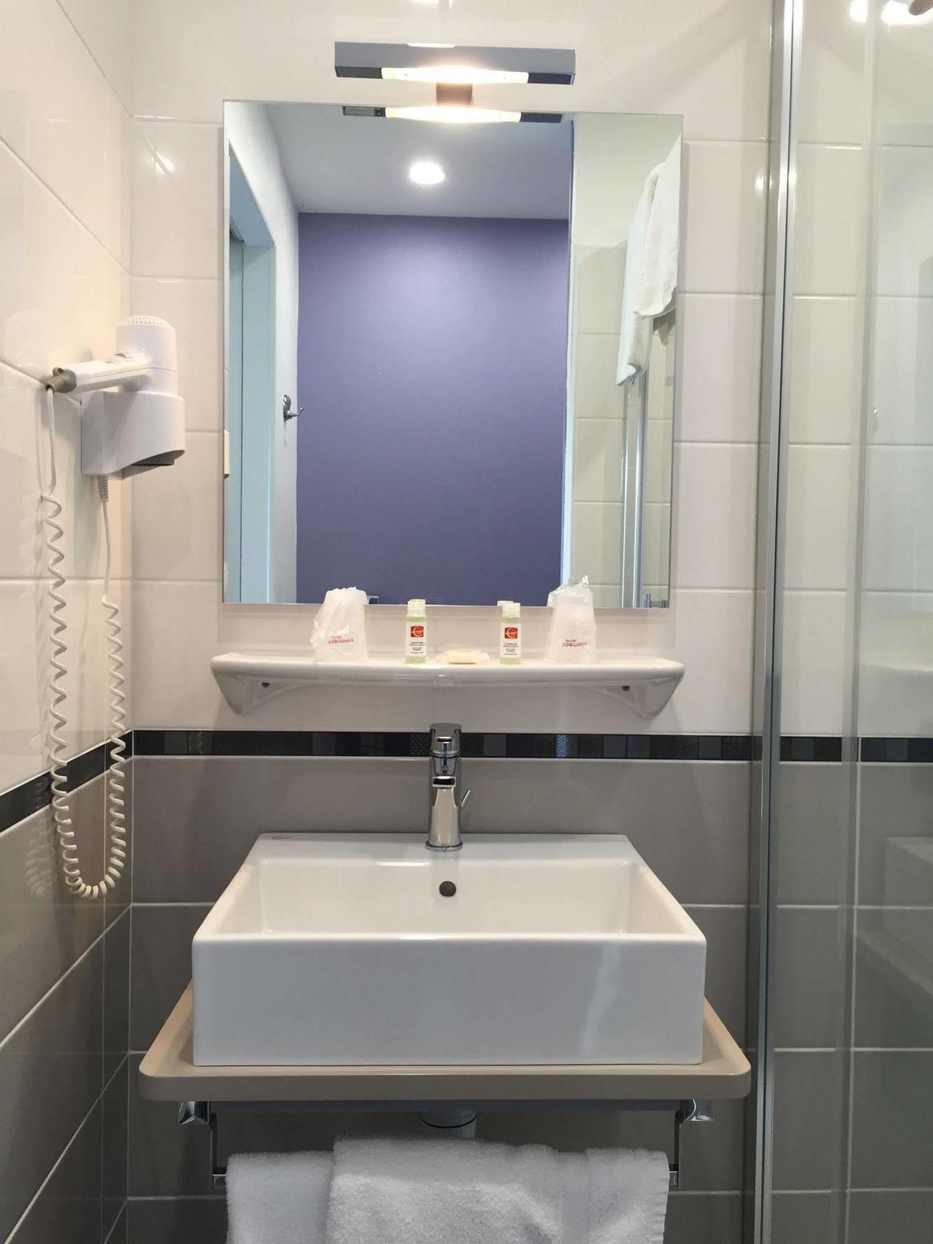 Hotel Robinson Auch Εξωτερικό φωτογραφία