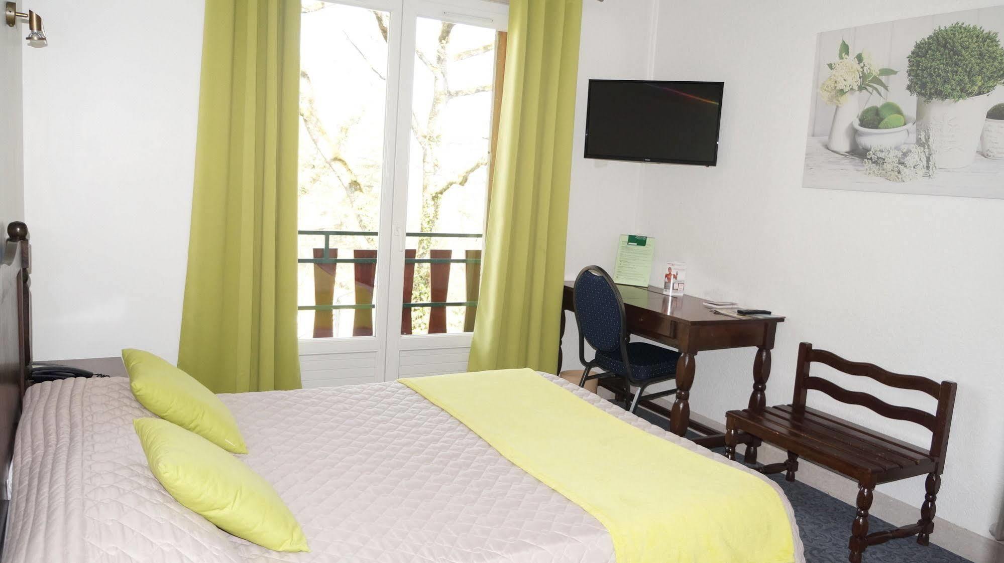 Hotel Robinson Auch Εξωτερικό φωτογραφία