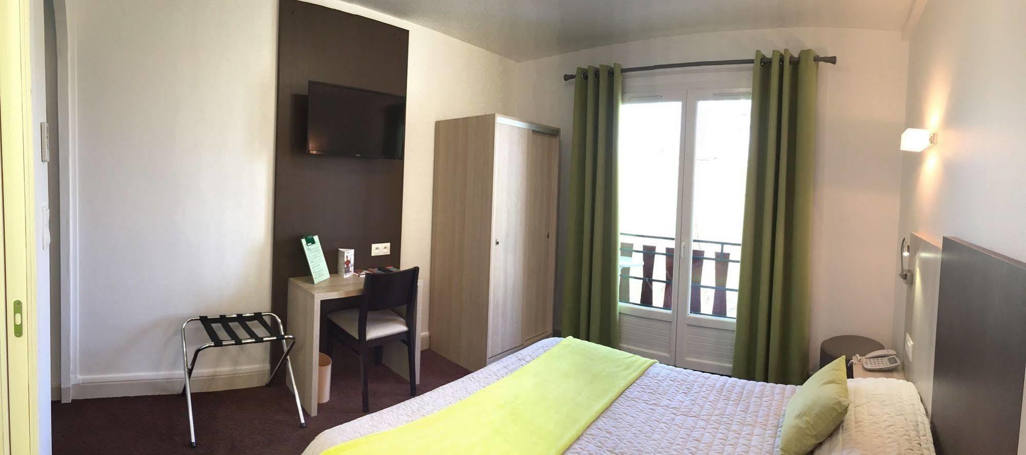 Hotel Robinson Auch Εξωτερικό φωτογραφία