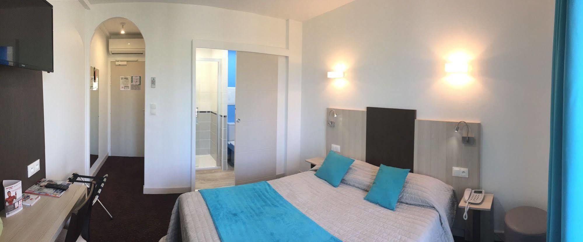 Hotel Robinson Auch Εξωτερικό φωτογραφία